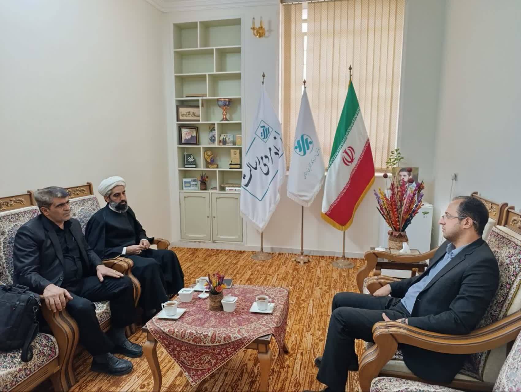 آغاز همکاری ماندگار میان ستاد توسعه و بازسازی عتبات عالیات یزد و بانک رسالت